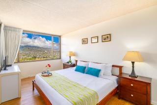 Fabulous Mountain View Condo with Free Parking! - Honolulu - 8