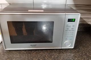 Hotel 5 Beds & 3 Baths Sleeps 11 Hotel Room Suite 102 Booking - 1