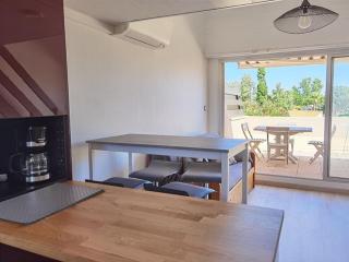 Appartement Climatisé 2 Pièces avec Terrasse et Parking - Classé 2 Étoiles - FR-1-326-690 - Marseillan - 0
