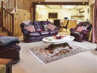Lilac Barn - Newton Reigny - 6