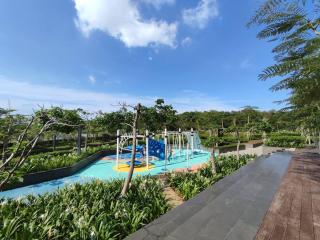 PIK Family 2 Bedroom, 5 Beds & Balcony Best View - Jakarta - 1