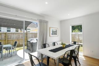 Contemporary Comfort - Masterton Holiday Home - 3