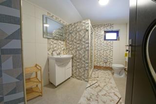 Casa de pe Deal - Sadova - 9
