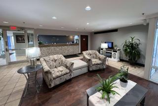Baymont by Wyndham Peoria - Peoria - 8