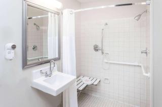 Baymont by Wyndham Peoria - Peoria - 4