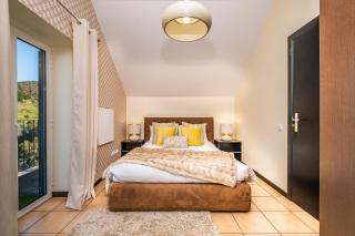 Ocean Panorama House by Madeira Sun Travel - Calheta - 2