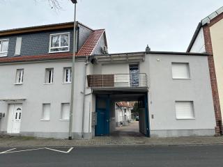 main Appartments Frankfurt Airport - 9