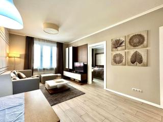 Milan Elegant Central 1BDR w WiFI and Working Space - 3