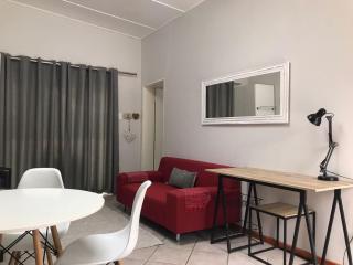 A Touch of Red - Oudtshoorn - 0