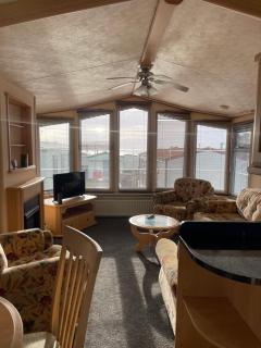 Immaculate 2-Bed Static Caravan at Monrieth - 1