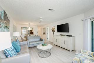 Absolute Anna Maria-Private Beach Access-Heated Pool-Water Views From Every Room - 4