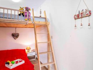 Studio Vostok Zodiaque-91 by Interhome - 8