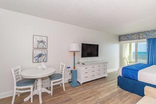 Renovated Oceanfront Condo! Perfect for 2-4 Guests! Sea Mist 20301 - Myrtle Beach - 6