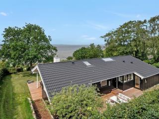Holiday Home Dorett - 30m to the inlet by Interhome - Ølsted - 0