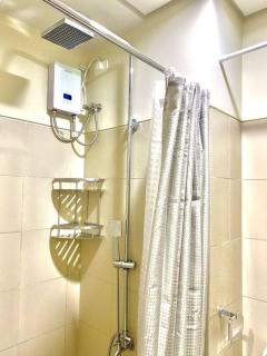 MoA S Residences Family Suite with balcony - 8