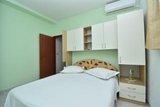 Jordan Apartments - 2