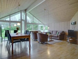 Holiday Home Tialda - 1-3km from the sea by Interhome - 5