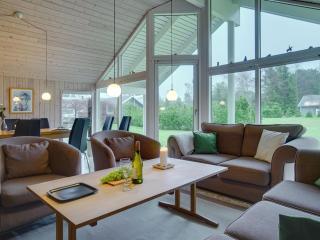 Holiday Home Tialda - 1-3km from the sea by Interhome - 4