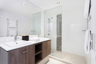 43 Holiday in the Heart of Hastings Street - Noosa Heads - 4