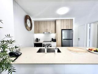 54 Noosa Pacific Resort Garden Poolside - Noosaville - 1