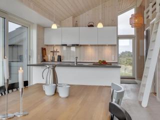 Holiday Home Marjorie - 400m from the sea by Interhome - 2