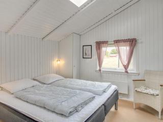 Holiday Home Kari - 900m from the sea by Interhome - 5