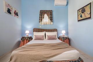 Ilenia's 3 Bedroom House With Private Pool - 7