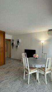 JUAN LES PINS, T2 Cosy et confortable, avec PARKING en sous-sol, proche plages et commerces - 3