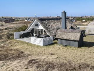 Holiday Home Hen - 400m from the sea by Interhome - Ringkøbing - 0