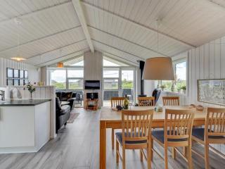 Holiday Home Erza - 500m from the sea by Interhome - 2