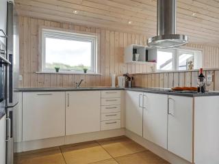 Holiday Home Frido - 400m from the sea by Interhome - Torsted - 4