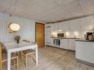 Holiday Home Chumani - 900m from the sea by Interhome - Torsted - 4
