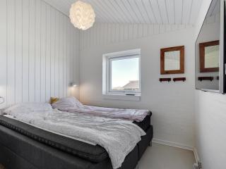 Holiday Home Milena - 600m from the sea by Interhome - Torsted - 2