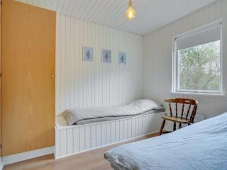 Holiday Home Ylva - 650m from the sea by Interhome - 4