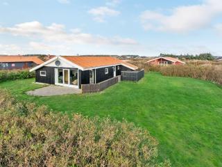 Holiday Home Bettine - 500m from the sea by Interhome - Harboør - 0