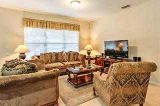 Spacious Kissimmee Villa - 3 Mi to Disney World! - Orlando - 7