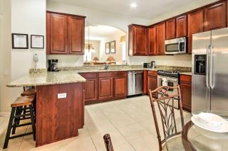 Spacious Kissimmee Villa - 3 Mi to Disney World! - Orlando - 3
