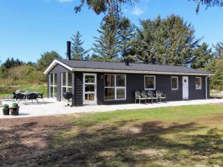 Holiday Home Micaela - 650m from the sea by Interhome - Løkken - 0