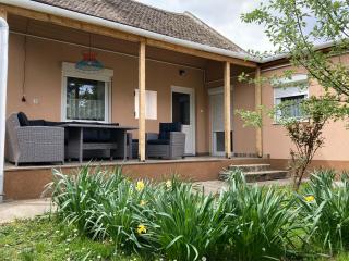 Vörösmarty Apartman - Dombóvár - 0