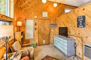 Cozy Studio Near Hiking and Skiing, Walk to Downtown - Mount Shasta - 5