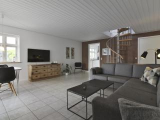 Apartment Marieke - 50m from the sea by Interhome - 7