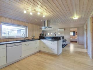 Holiday Home Susan - 600m from the sea by Interhome - Løkken - 4