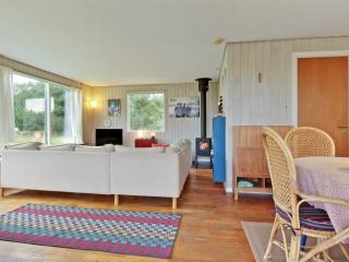 Holiday Home Toti - 500m from the sea in NW Jutland by Interhome - 5
