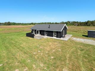 Holiday Home Elenore - 900m from the sea by Interhome - Løkken - 0