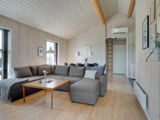 Holiday Home Elenore - 900m from the sea by Interhome - Løkken - 4