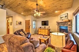 3 Mi to Fool Hollow Lake Romantic Show Low Cabin - 6