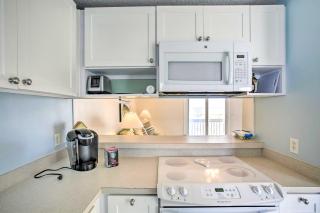 Bright Fernandina Beach Townhome Walk to Ocean! - 8