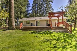Quiet Lakefront Olympia Home with Dock on Half Acre - Olympia - 3