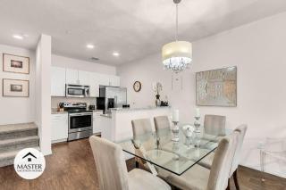 3 Bedrooms 2 Bathrooms Lucaya Village 18-102 - 4
