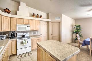 Cozy Lake Havasu House with Views - 1 Mi to Water! - 1